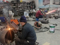 [视频]#蒸汽发生器 #电加热蒸汽发生器 #锅炉胆制造 天津客户